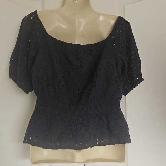 Abercrombie & Fitch Navy Blue Eyelet Puff Sleeve Blouse with Tie Front - Picture 4 of 16